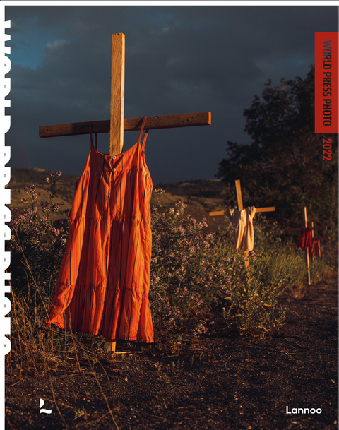 World Press Photo 2022 – boekcover – World Press Photo – ISBN 9789401482172 – hardcover – nieuw