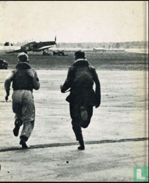 De Tweede Wereldoorlog: de de slag om Engeland – boekcover – NB – ISBN 9789061824237 – hardcover – goed